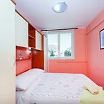 In 6709 Apartment *